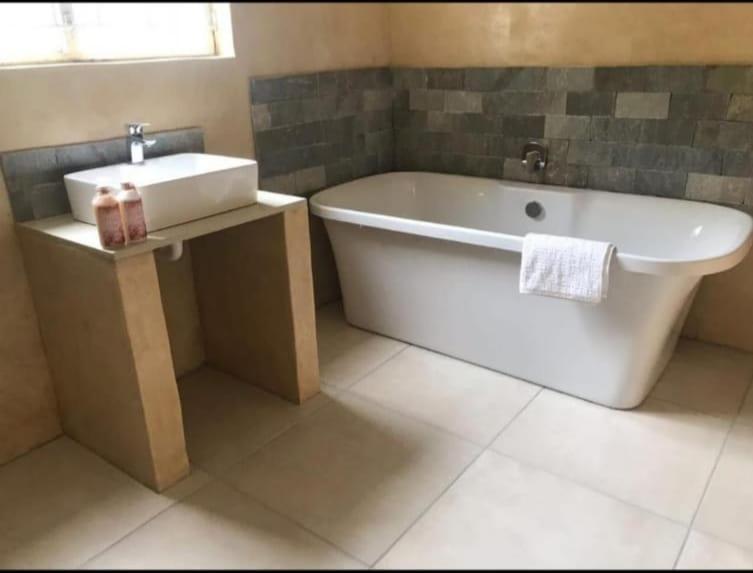 Hermanus 13 On 2Nd Guest Rooms Bagian luar foto