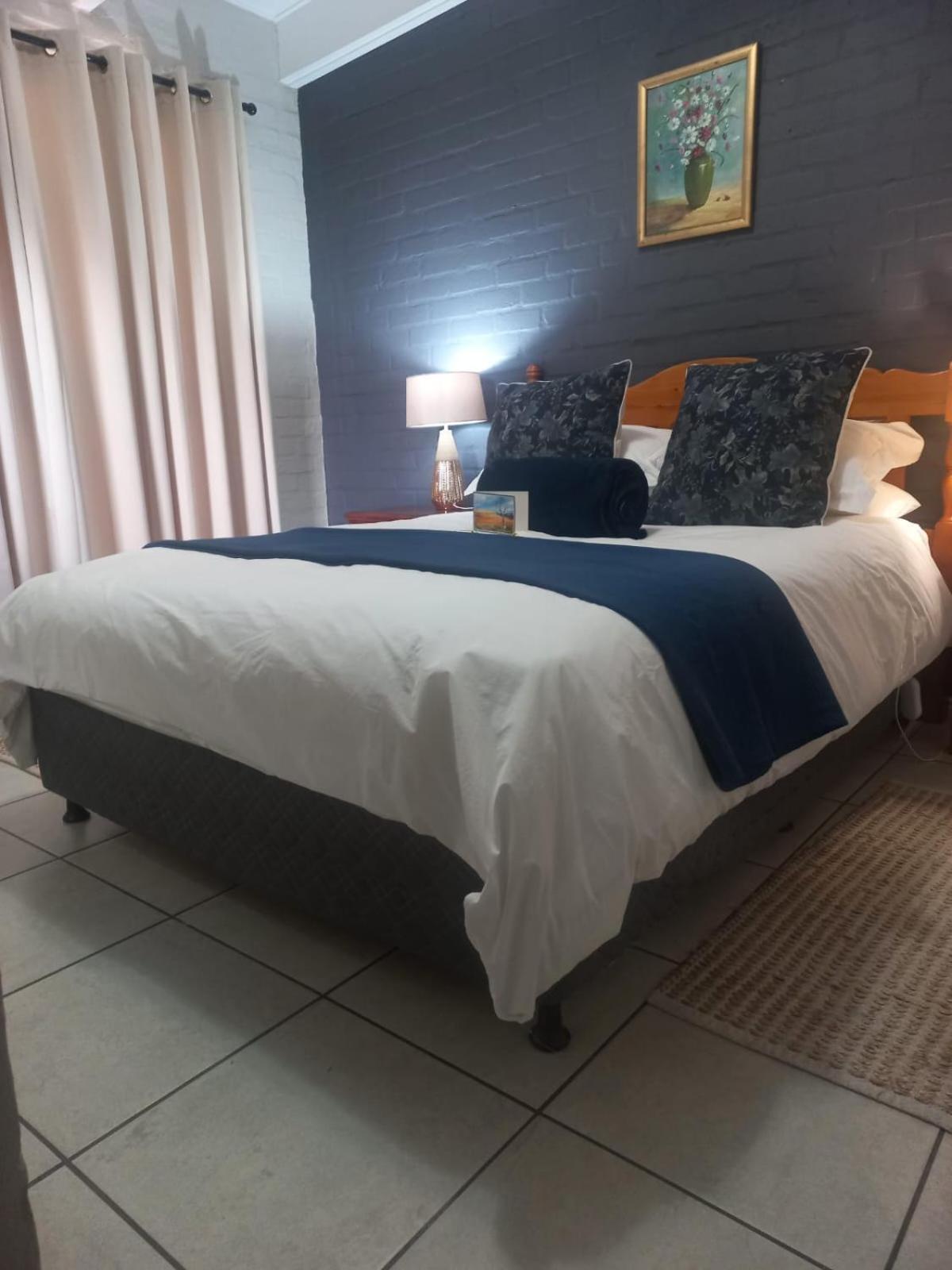 Hermanus 13 On 2Nd Guest Rooms Bagian luar foto